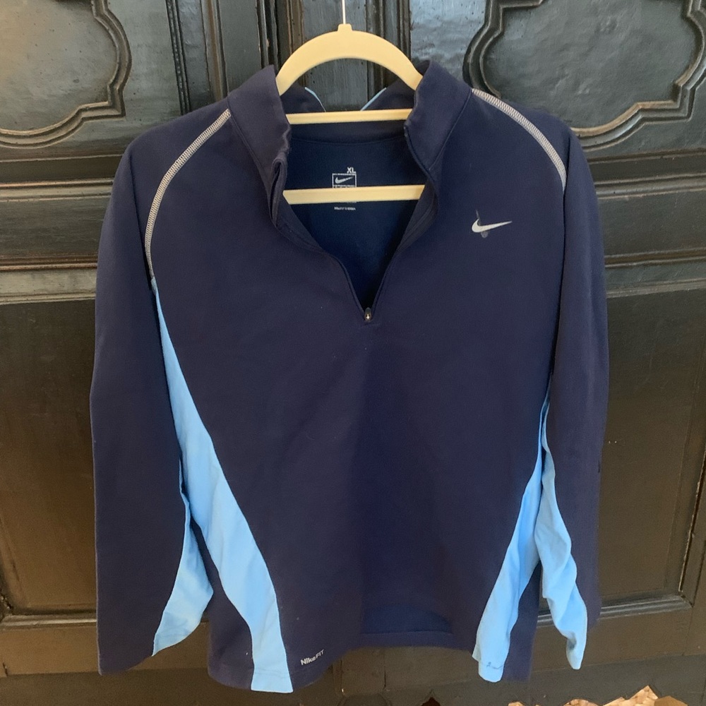 Nike quarter zip long sleeve fleece